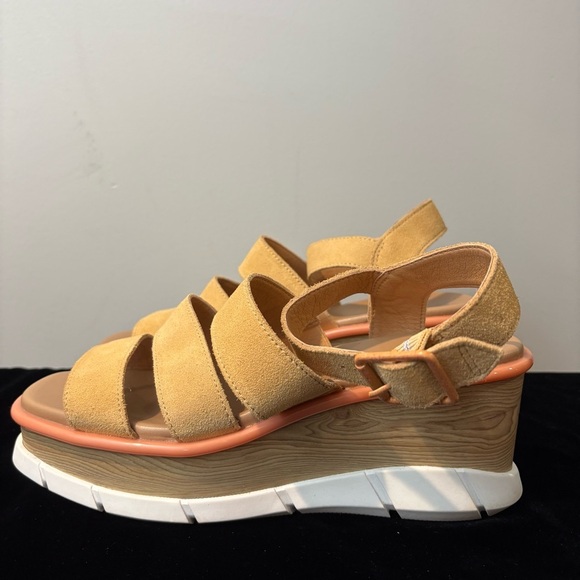 Sorel Joanie III Tan Leather Strappy Platform Wedge Sandals Size 9.5 - Picture 5 of 8